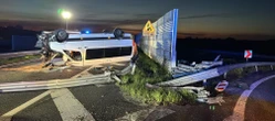 Dramat Bus dachował, w środku było 7 osób!