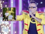 Ale stylizacja Czadoman pod ołtarzem jak prawdziwy stróż w Boże Ciało! Tylko te buty... Gdzie są la…
