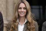 Rodzina królewska Nowa fryzura księżnej Kate! Te jasne loki zachwycają