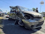 Śmiertelny wypadek Zawracał czy skręcał? Jego pasażerka zginęła po potężnym zderzeniu z volvo [ZDJĘCIA]
