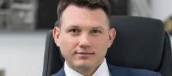 Puściły mu nerwy Mentzen się wściekł! Wulgarnie ubliża Hołowni i to publicznie! "F***er!"