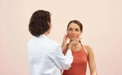 Strefa beauty Witamina C latem. Eau Thermale Avène rozwiewa mity na temat słynnego składnika kosmetyków
