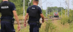 wracamy do tematu! Policjant zginął na przejeździe kolejowym pod Gnieznem. 29-latek wracał ze służby!