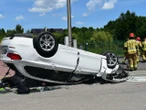Nie powinien wsiadać za kierownicę Dachowanie bmw w Krzyworzece. Kierowca miał ponad 2,5 promila