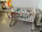 Czy ktoś go pokocha? Maleńki Staś samotnie czeka w szpitalu na rodzinę! Został porzucony tuż po narodzinach. "Potrzebuje mamy i taty, nie oddziału"