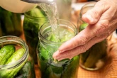 Strefa gastro Ogórki małosolne jak u babci. Przepis na idealną solankę