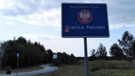 Nielegalni migranci Polak przewoził uchodźców na granicę z Niemcami i brał za to pieniądze. Teraz grożą …