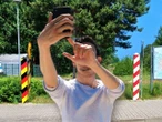 Lepiej tego nie rób! Za selfie można słono zapłacić, a nawet trafić do aresztu. Nowe przepisy będą bezlitosne