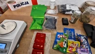 Szok! Żelki i chipsy z niespodzianką. 28-latek trafił do aresztu