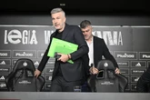 Czas na wzmocnienia, a tymczasem w Warszawie... Legia ma nowego trenera, a kiedy będą transfery? Padły słowa o wyzwaniach, uzupełnia…