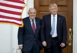 Co się stało?! Były doradca Trumpa uległ strasznemu wypadkowi! Teraz dostanie najwyższe odznaczenie!