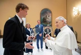 Sinner z wizytą u głowy Kościoła Papież Leon XIV dostał propozycję gry w tenisa. Złożył ją Jannik Sinner na audiencji…