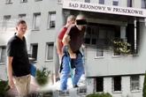 Wstrząsające! Daniel W. ruszył z młotkiem na policjanta. Potem padł strzał. 49-latek usłyszał zarzut