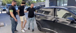 Rozbój 41-latek szedł ulicą w koszulce piłkarskiej. Chwilę później został zaatakowany