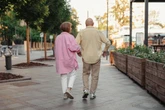 Espérance de vie : combien d’années nous reste-t-il à vivre en bonne santé après 64 ans, d’après la science ?