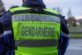 Un camion transportant de la paille en feu après un accident sur la D 947 à Viellenave-de-Navarrenx