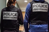 Ils se faisaient passer pour une famille en voyage : la police judiciaire saisit 136 kg de cocaïne dans un camping-car au péage de Castets sur l’A63
