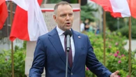 Ksiądz w kancelarii Nawrockiego. "Oddany Bogu patriota"