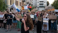 Ogromne protesty w Ukrainie. Ludzie wyszli na ulicę po decyzji Zełenskiego