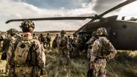 Szef rosyjskiego wywiadu: NATO szykuje się na wojnę