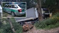 Ciężarówką taranował radiowozy. Tajemnicze pojemniki i fałszywe dokumenty