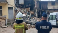 W Wielkopolsce runęła ściana kamienicy. Trwa akcja służb