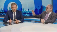 Niezręczna sytuacja w studiu. "Dobrze, jak mnie pan dotyka"