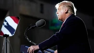 Skandal w Białym Domu. Wieloletni pracownik zawieszony na polecenie Trumpa