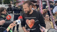 Stanowski skradł show kontrkandydatom. Maszerował na debatę w wyjątkowym towarzystwie