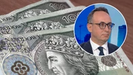 Minister podbija stawkę. "Dałoby się wypłacić 1000 plus"