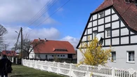 Cała wieś wpisana do rejestru zabytków. Mieszkańcy protestują