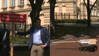 PiS grzmi ws. KPO. Europosłowie pokazali "prezent" dla premiera