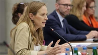 Afera wokół KPO. "Być może minister była zajęta obroną fotela"