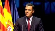 Sanchez, recibido entre insultos y pancartas de independencia