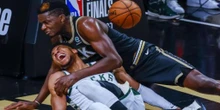 Antetokounmpo deja cojo a los Bucks entre gritos de dolor