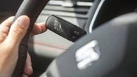La DGT avisa: Cómo evitar un accidente con solo mover un dedo