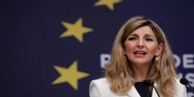 Díaz promete que «nunca más oiremos decir a un gobierno que toca ajustarse el cinturón»