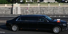 Putin se llevó a Ginebra su limusina de fabricación rusa