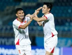 Lần đầu tiên trong lịch sử ASEAN Cup áp dụng luật gắt như World Cup: Che miệng tranh cãi có thể nhận ngay thẻ đỏ!