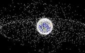 Satélite japonés filma ‘basura espacial’ flotando en órbita