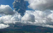 Evacuan 87 mil personas por la erupción del volcán Kanlaon