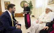 El papa recibe brevemente a Vance en Casa Santa Marta