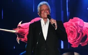 Hospitalizan al cantante Alberto Vázquez, pionero del rock and roll en México