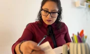 ¿Por qué ser mujer reduce tu salario en México? UNAM explica