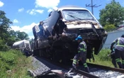 Tren Interoceánico choca con tráiler en Macuspana
