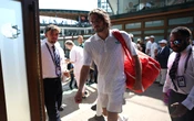Wimbledon 2025: Tsitsipas, se retira; Medvedev, eliminado; Sabalenka, avanza | Video
