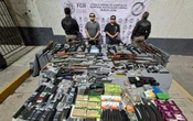 Caen 3 con arsenal de armas, vehículos y maquinaria para fabricar cartuchos en MTY