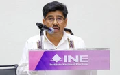 INE entrega constancias de mayoría a ministros electos de la SCJN; Hugo Aguilar pide confianza
