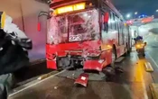 CDMX | Choque entre dos unidades del Metrobús deja doce lesionados
