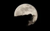 La superluna más grande de 2025 ilumina esta noche el cielo de México